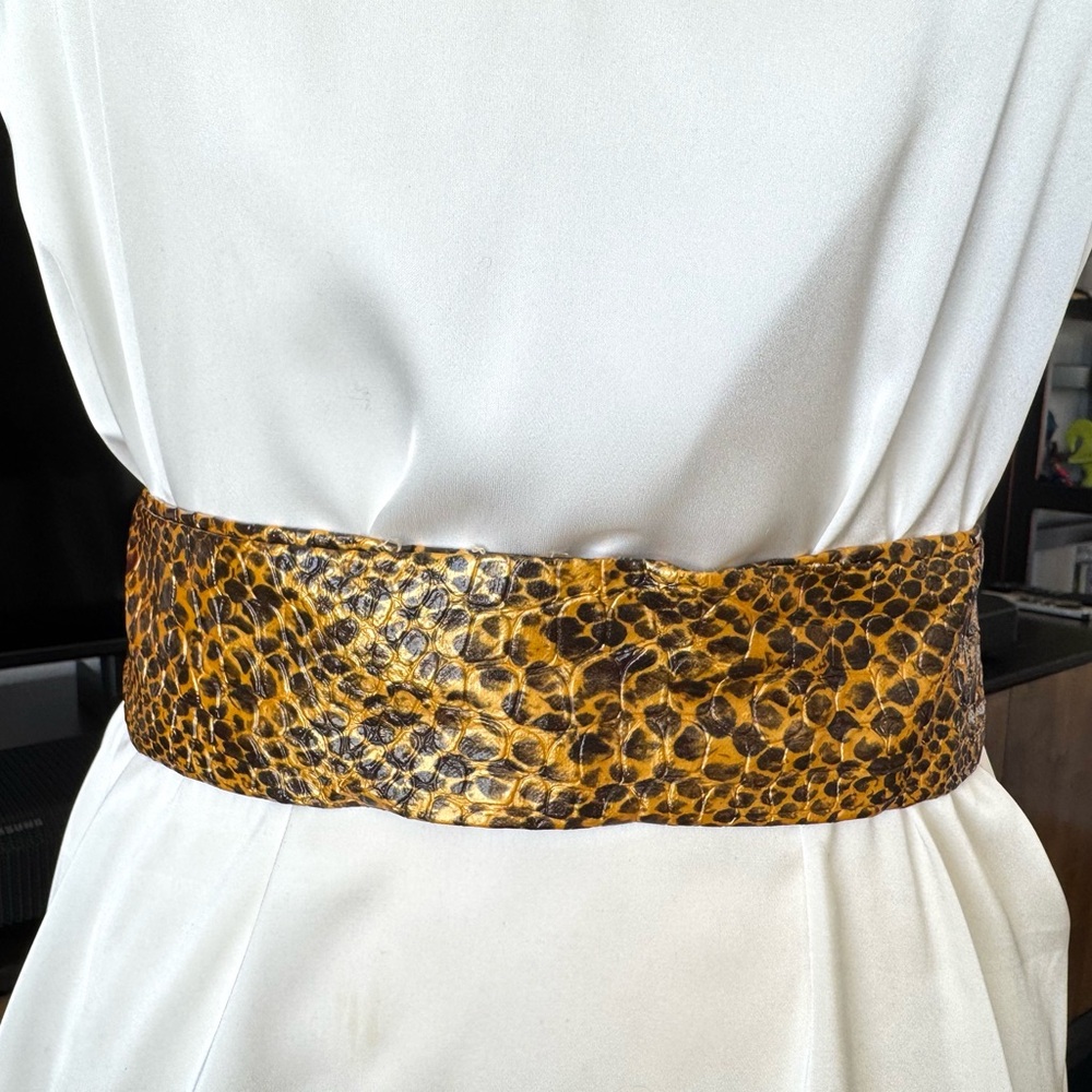 Vintage Gold and Black Snakeskin Wide Belt - Picture 7 of 7